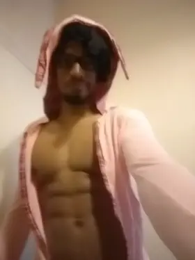 28[M4F] Manchester/Stoke just a Coca bunny looking for a chocolate lover