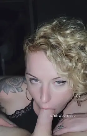 Came back from the bar and felt like being a messy slut 🤷‍♀️