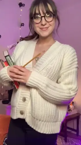 Cute + Creative 🥰 ( Get Her Exclusive Free Content In the Comment below )