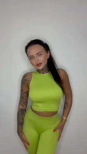 Do I look slutty girl in this outfit at the gym? [f]