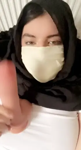 hijabi + fuck me eyes + dildo = perfect combination?