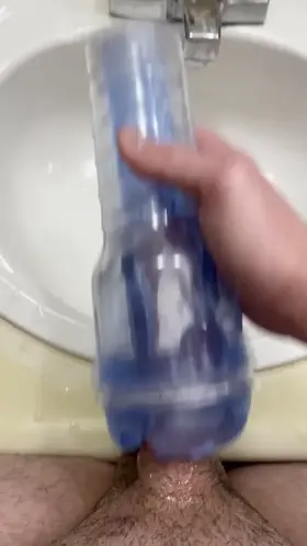 Straight bro fucks a Fleshlight