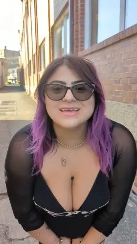 Standing in the alley, eager to show you 🫣