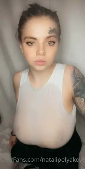 Come grab these massive tits 🔥more content on crosspost