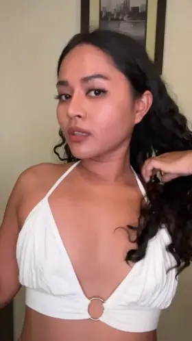 If my body made you stop scrolling, I’ll let you slide right in