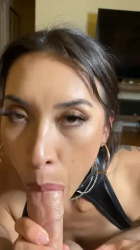 Nothing like a good cock in the back of the throat 🤣