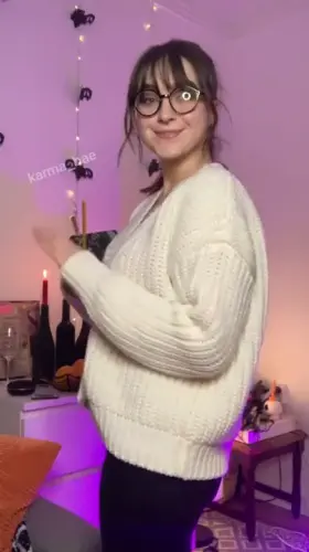 What do you think (her free album in the comments)