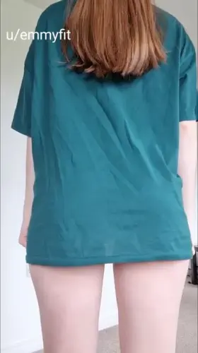 The power of baggy t-shirts😈