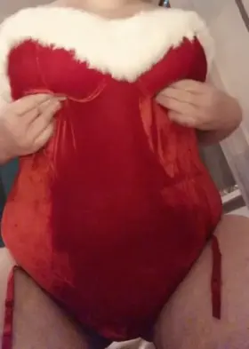 Happy holidays to all my naughty little peeps 😘