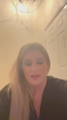 Told Bambi to come over for sex but I left her instructions on a note card by the front door that she had to follow first 😀