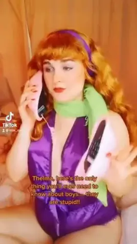 @Little_Daisyxo as Daphne 💜💚