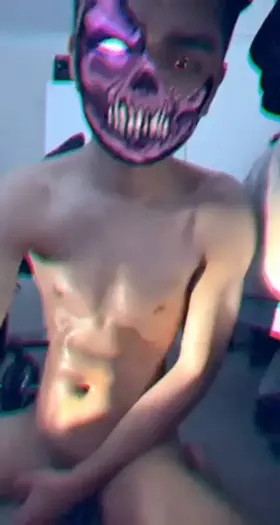 Using oil to get slippery is fun 😜