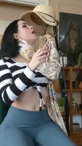 The most creative girl on reddit 👌