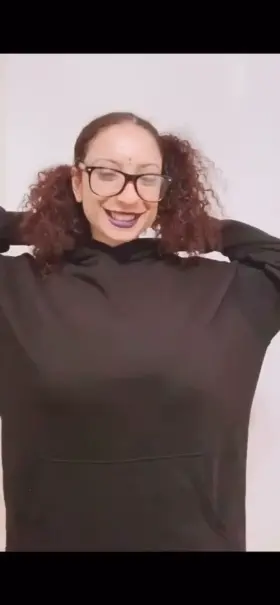 Guess my size or worship them😈