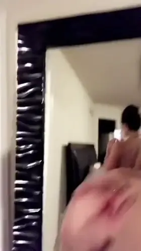 Mom keeps sending me snaps (46)