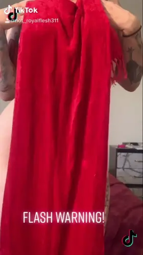 New tiktok?? What do you think? 👀🤫❤️🧡💛💚💙🖤👀