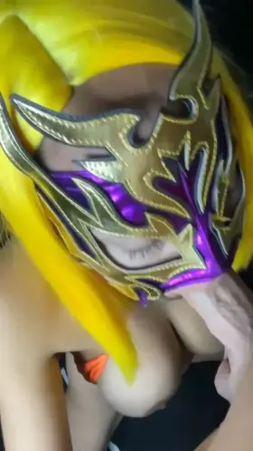 Sucking dick for breakfast 🍳