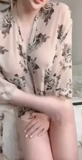 Hope you appreciate PAWG behind the Kimono 🥰