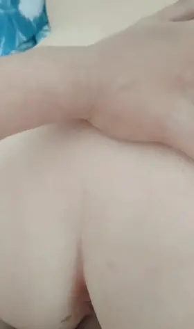 A squirt of cream on your pie 🥧