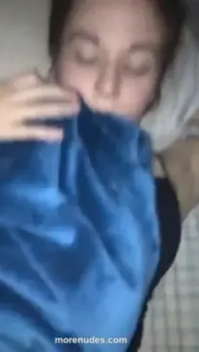 THICK WHITE GIRL WAKES UP TO GETTING FUCKED BY BIG COCK