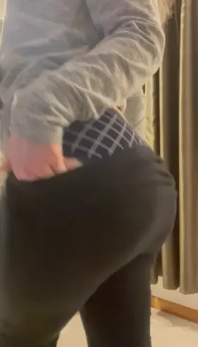 I hope you are starving! Come devour me! 🤤😈