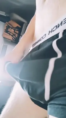 Listen out for the slap 👏 (chat welcome)