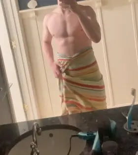 Oops. My towel fell off... 🤷🏻‍♂️