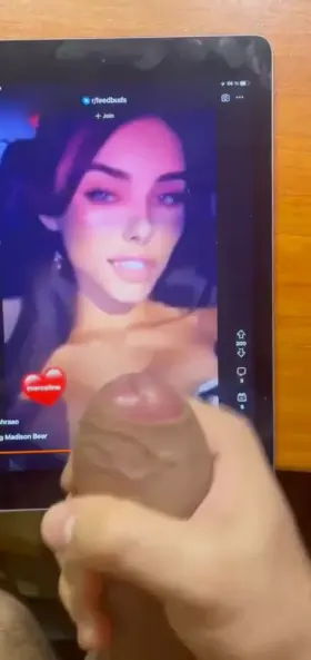 iPad ruined cumshot on the hottest girl ever. Pm open but cum only on celebs