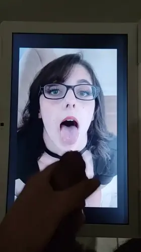 Sara got her face creamed (tribbing rn)