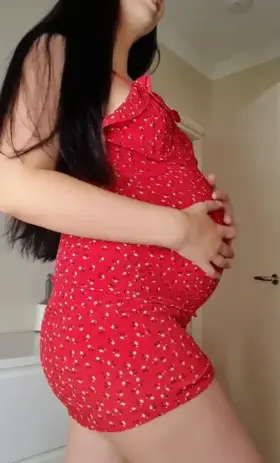 [f] my pregnant belly is making my dress super short