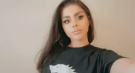 People are always surprised to see these natural DDD’s on my tiny 5’1 frame