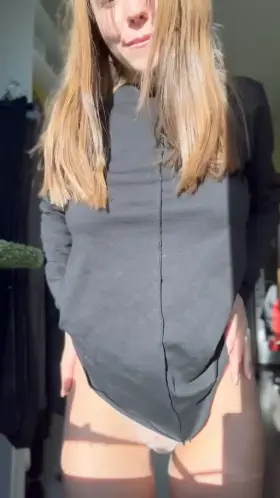 It’s so hot when I know how many guys get hard looking at me 😈