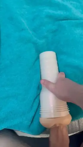 Fucked my fleshlight until i couldn’t hold it anymore [24M]