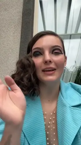 Camren Bicondova