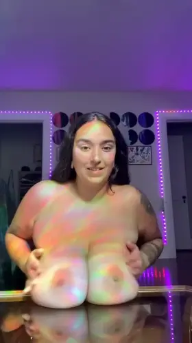 Titty dropping onto my table while summer cleaning!