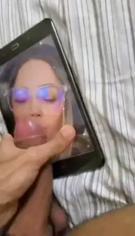 Cumming all over Valkyrae's cute face