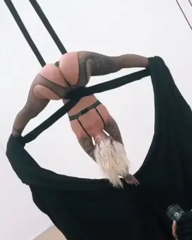 SHE IS DAM HOT🔥🔥🔥⚡⚡👇🏻