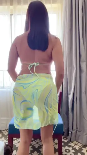 😍💕💋Can you teach me the Hawaiian hula? 🍍💦🤤