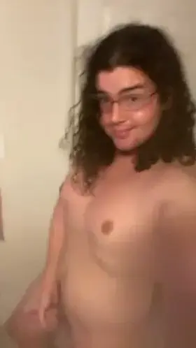 I can’t stop edging my clit while my sensitive boobs jiggle around 😳