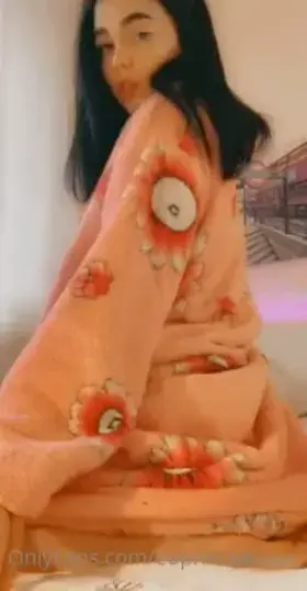 🔥 Check her content on the comments [MEGA folder] 🔥