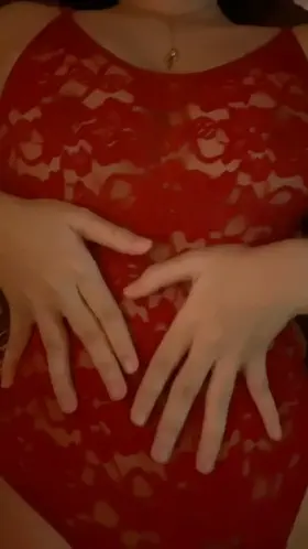 I’m need of someone to tear my lingerie off n be rough with me 🤤