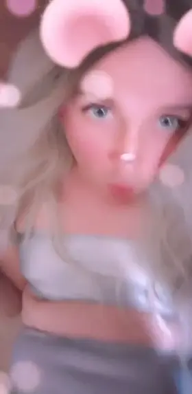 Snow bunny ready and waiting for you 🥺🔒