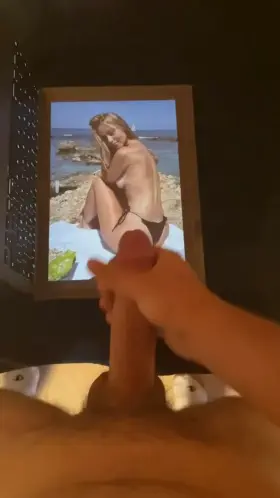 Busted on this sexy lady and it felt so good💦😛