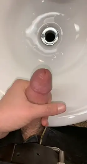 Had to run to the bathroom during dinner to unload 💦