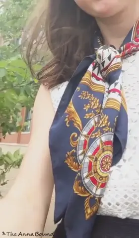 Sometimes I get so horny at work, I just need to take a walk 😏 (Mid-thirties Exec and mom of one)