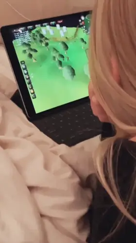 Surprise Sex While Playing Runescape