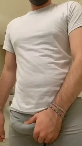 21. Take a quick peek 😏