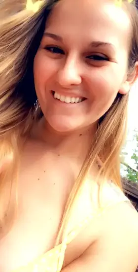 need a place to feel good about being this small (f) (OC)