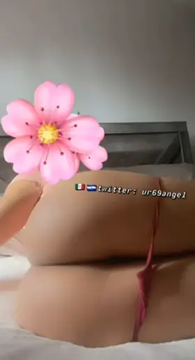 (21) nobody is fucking me or claiming me. Would you daddy ?