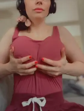 Same tits, different day. [reveal]